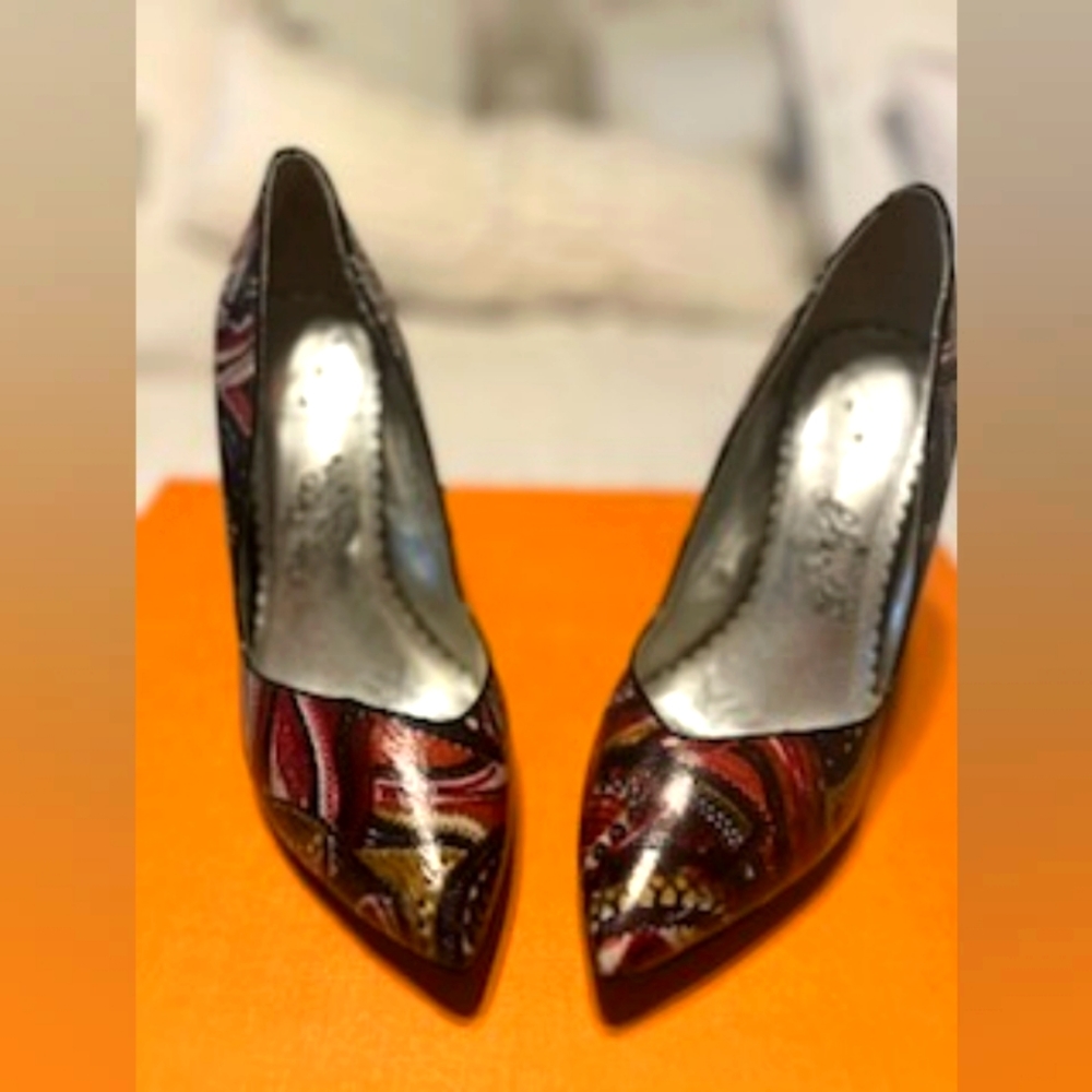 Naughty Monkey Multi Colored Pump Size 9